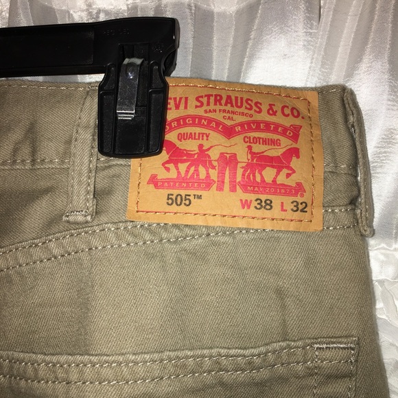 NWOT Men’s Levi’s Jeans - Picture 3 of 3